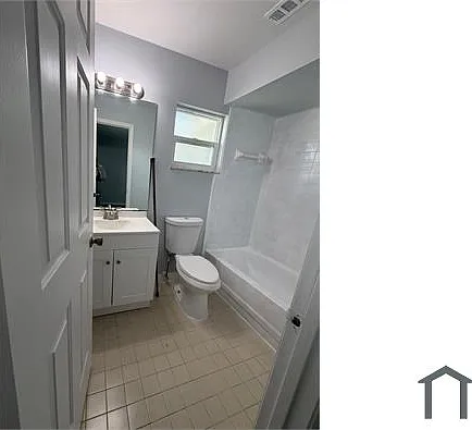 3 bed, 1350 sqft, $1,990 — Photo 2