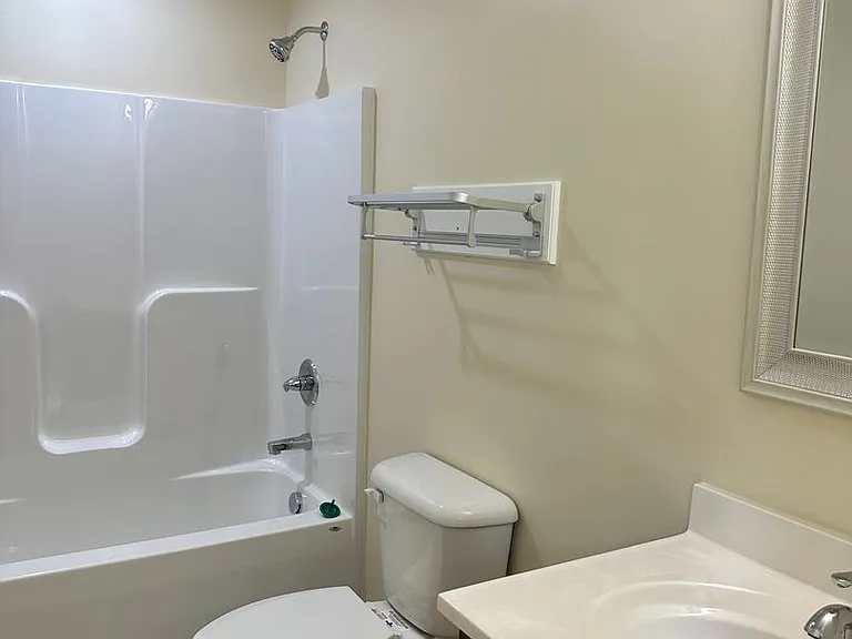 522 Addison Ave — Photo 32