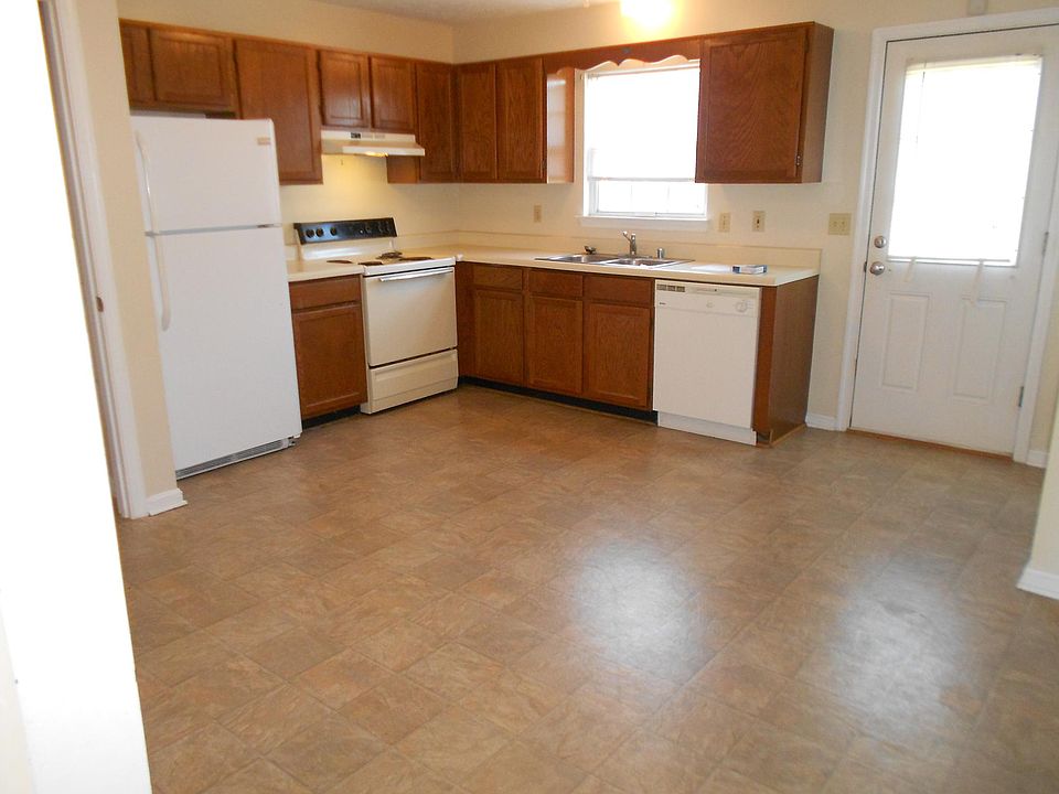 1st image of 201 Willowbrook Ct