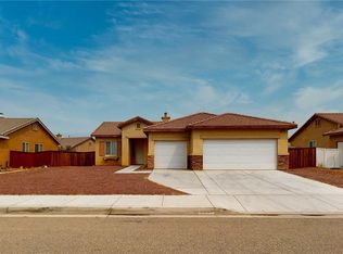 11544 Luna Rd, Victorville, CA 92392