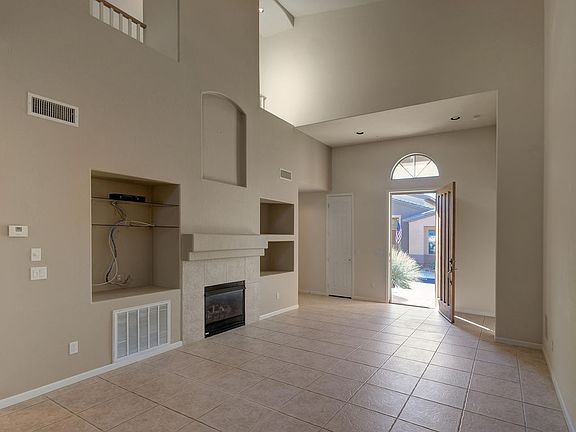 3rd image of 20802 Grayhawk Dr #1137