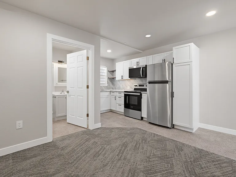 Ponderosa Apartments — Photo 15