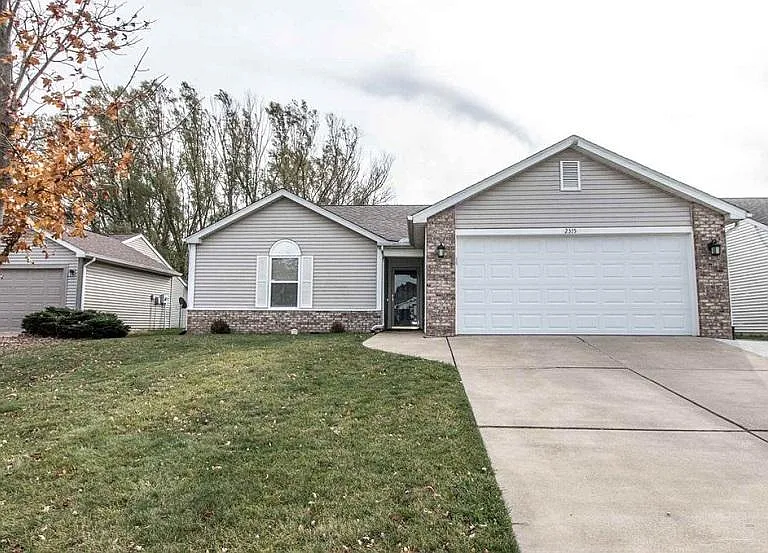 2315 Temple Ct E — Photo 30