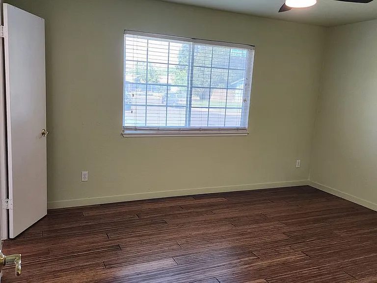 1712 Applegate Dr — Photo 29