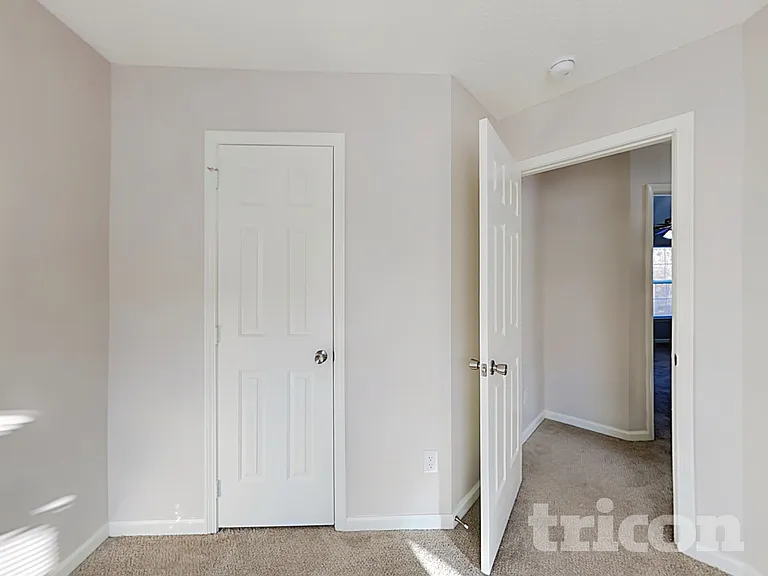 1606 Oak Knoll Ln — Photo 11