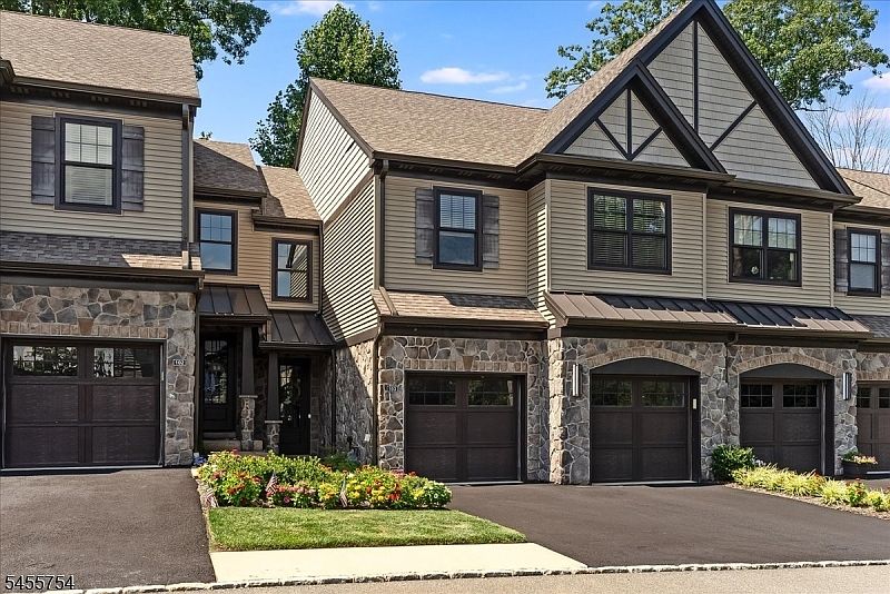 1st image of 103 Mariners Pointe