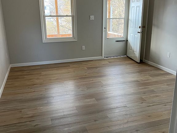 2nd image of 132 Brush Hill Ct