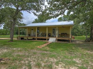 562 W Us Highway 290, Carmine, TX 78932