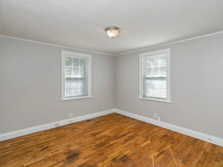 6006 Fayette Ln — Photo 13