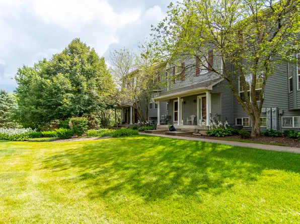 1333 Chestnut Ln, Yorkville, IL 60560