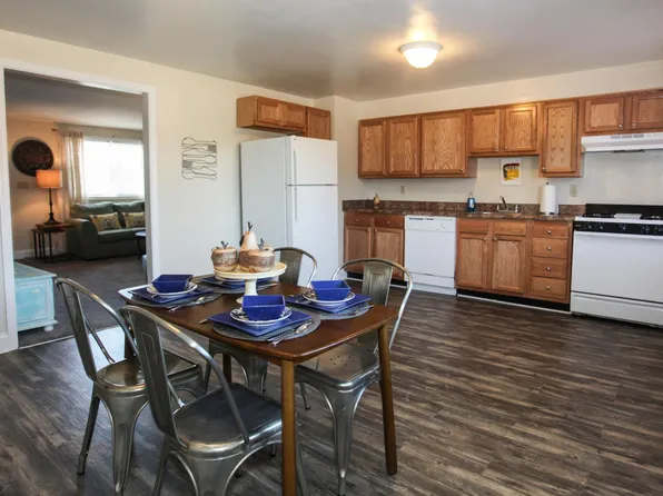 Parkside Gardens Apartments and Townhouses