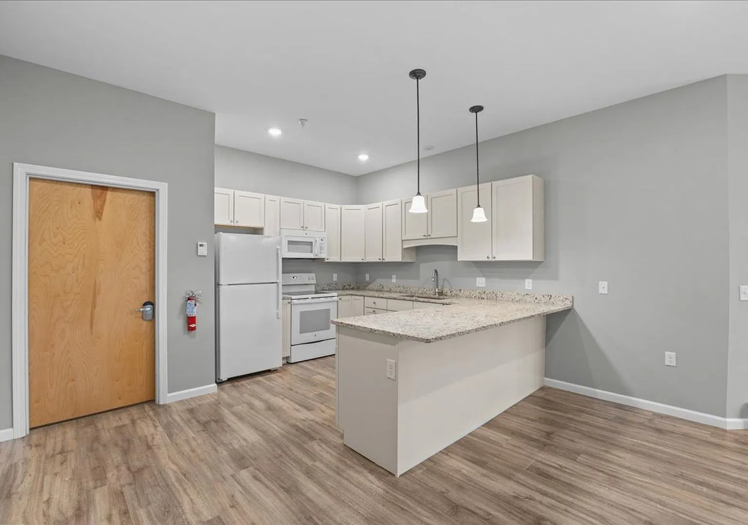 32 Cottonwood Drive — Photo 2