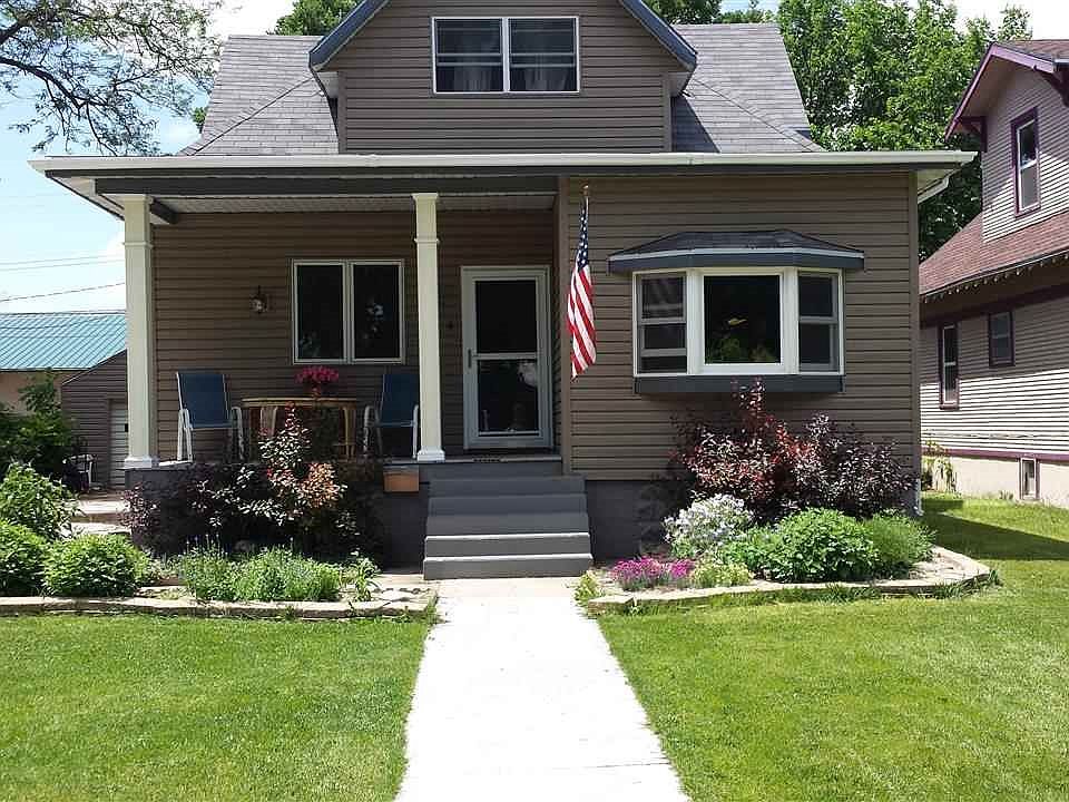 1st image of 504 S Bailey Ave