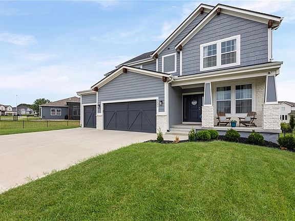 2nd image of 5837 Belmont Dr