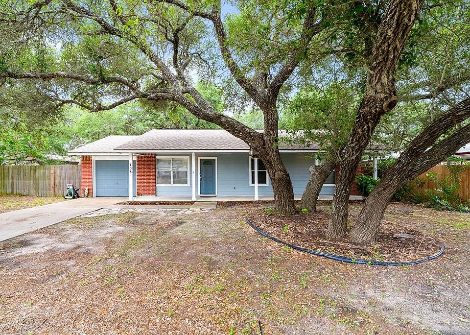 1st image of 108 Barcelona Dr