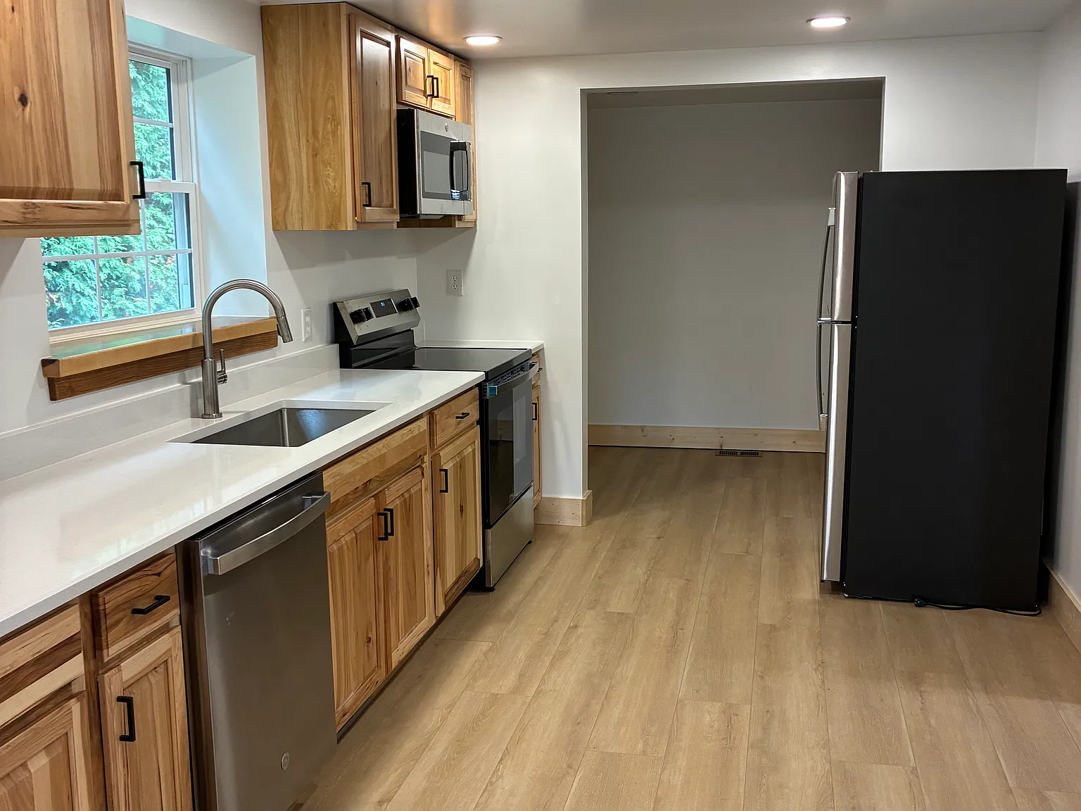 2 bed, 1.5 bath, 1300 sqft, $1,250 — Photo 3