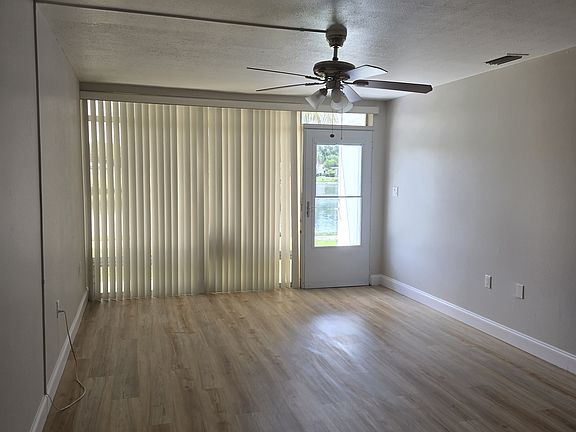 5th image of 4356 Tahitian Gardens Cir APT F