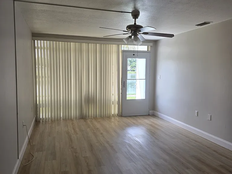 4356 Tahitian Gardens Cir #F — Photo 8