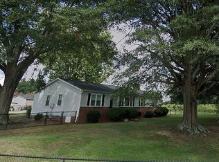 111 Woodfield Dr, Greer, SC 29651