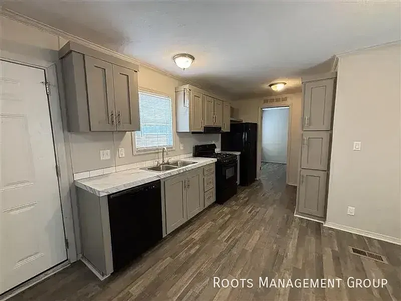 3 Bed 2 Bath Home Available for Lease at Countryside Estates KS - Apply Now! — Photo 3