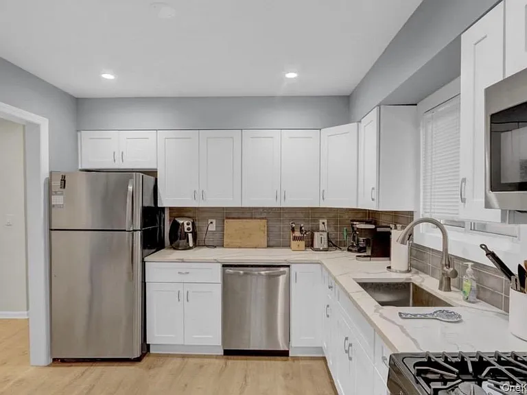 220 E Chester St #2 — Photo 2