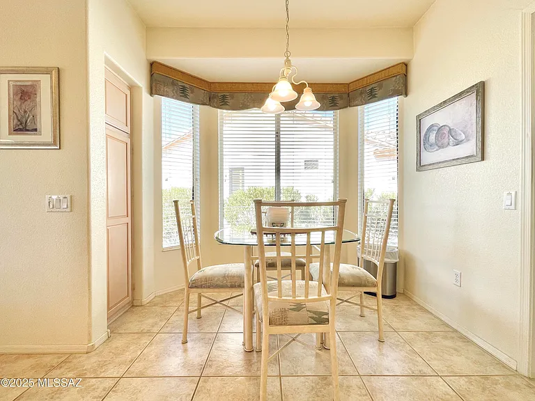 9524 N Twinkling Shadows Way — Photo 10