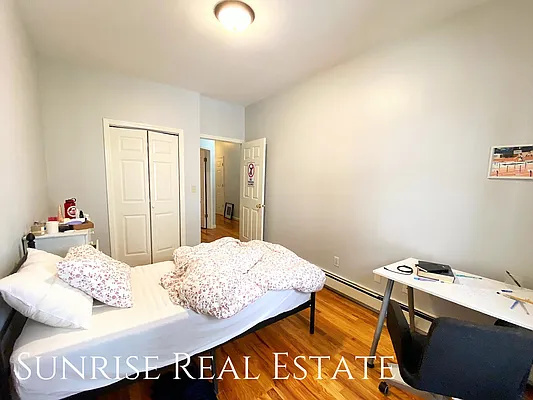 Rented by Sunrise Real Estate | media 19
