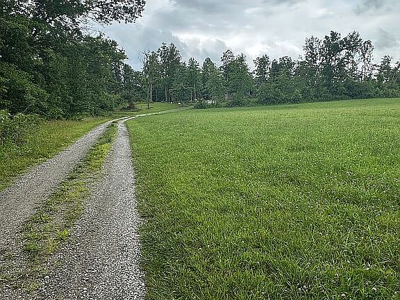 4th image of 3426 Rugby Pike