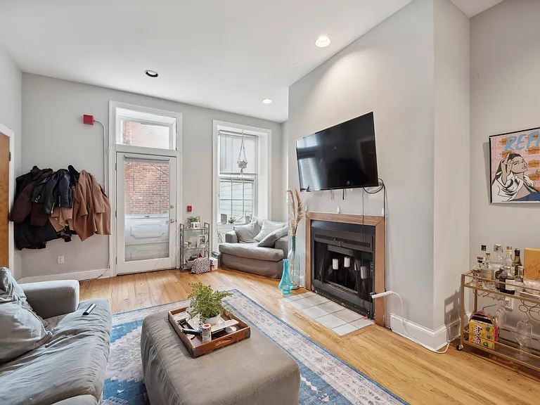 413 Spruce St #1 — Photo 4