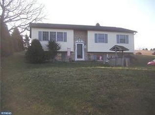 109 Linfield Trappe Rd, Royersford, PA 19468