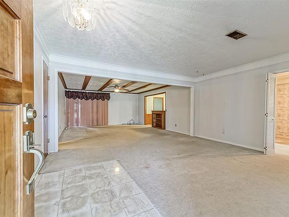 5th image of 2115 Harper Dr