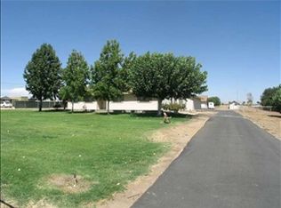 1141 Vineland Rd, Bakersfield, CA 93306