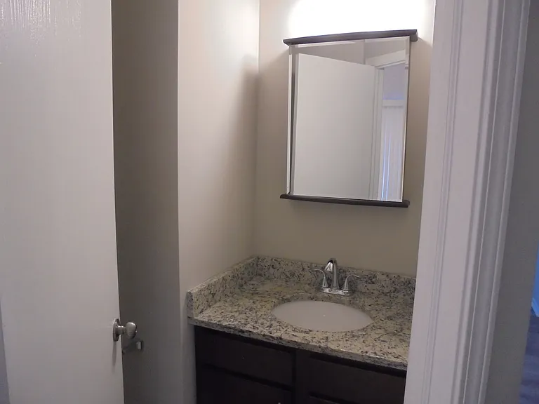 1847 Grandview Pl — Photo 16
