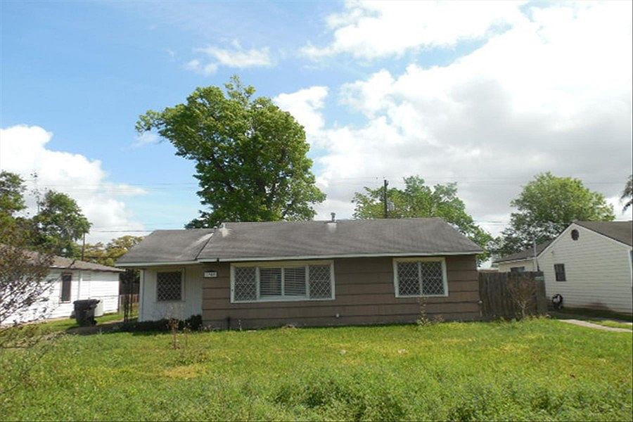 1st image of 2955 Shady Park Dr