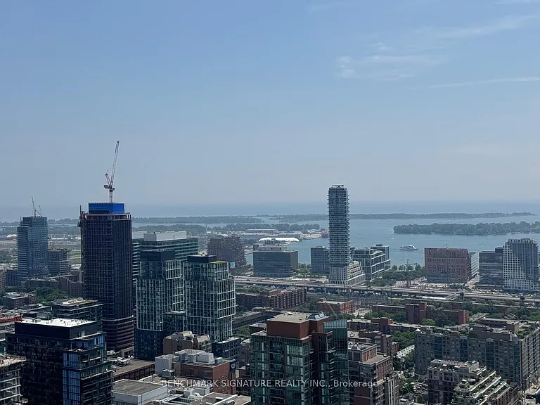 88 Queen St E #4603 — Photo 9