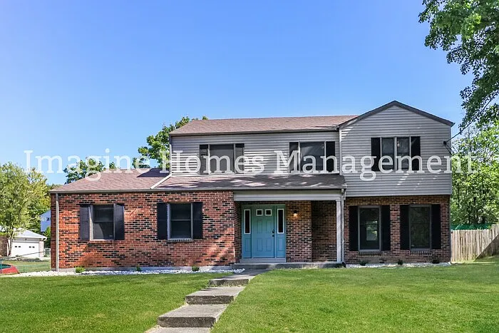 4 bed, 2.5 bath, 1927 sqft, $2,695 — Photo 1