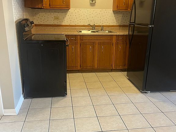 5th image of 11946 S Ridgeway Ave APT 1B