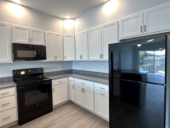 3rd image of 118 Old Colony Ave #325