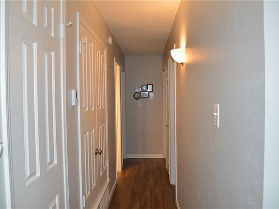 5th image of 1913 Parkside Dr