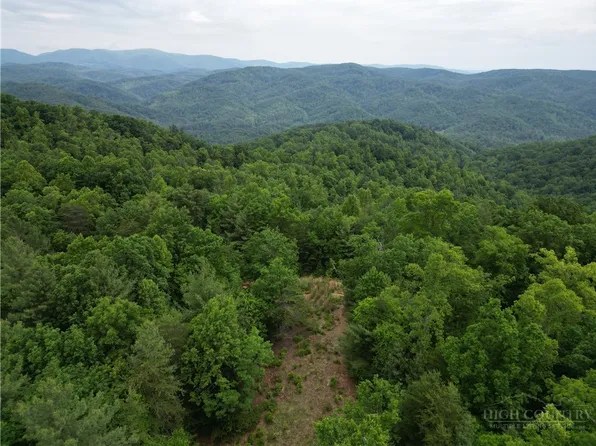22 Elk Ridge Road, Ferguson, NC 28624