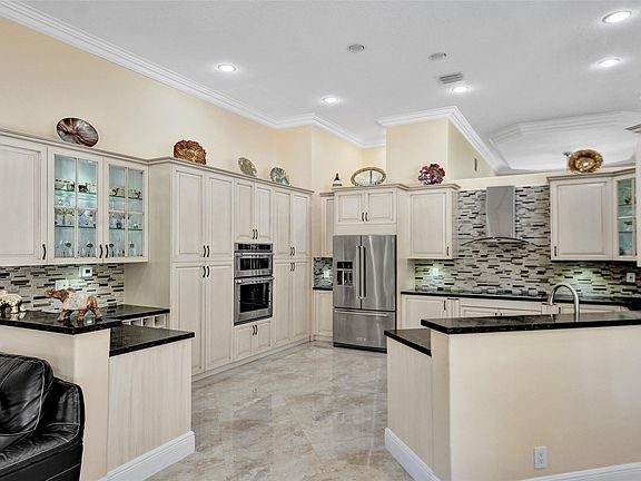 3rd image of 5714 NW 51st Manor