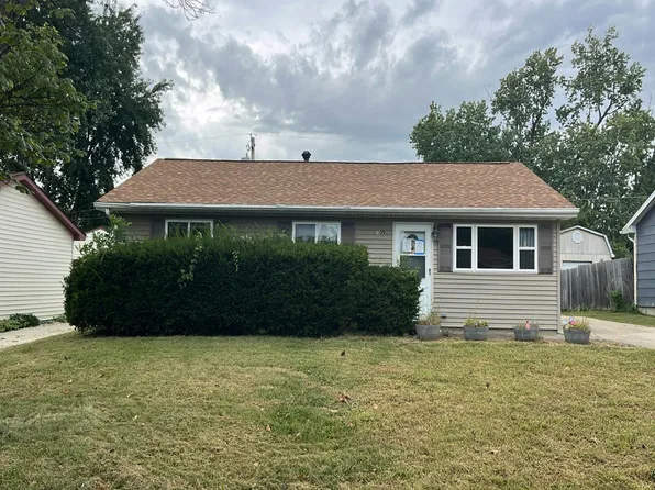105 Oriental Dr, Washington, IL 61571