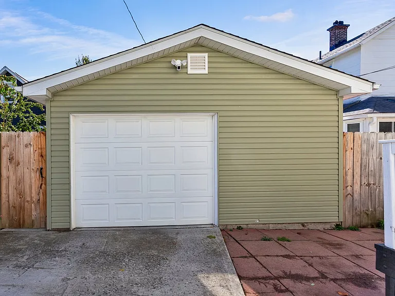 80 Hanford St — Photo 46