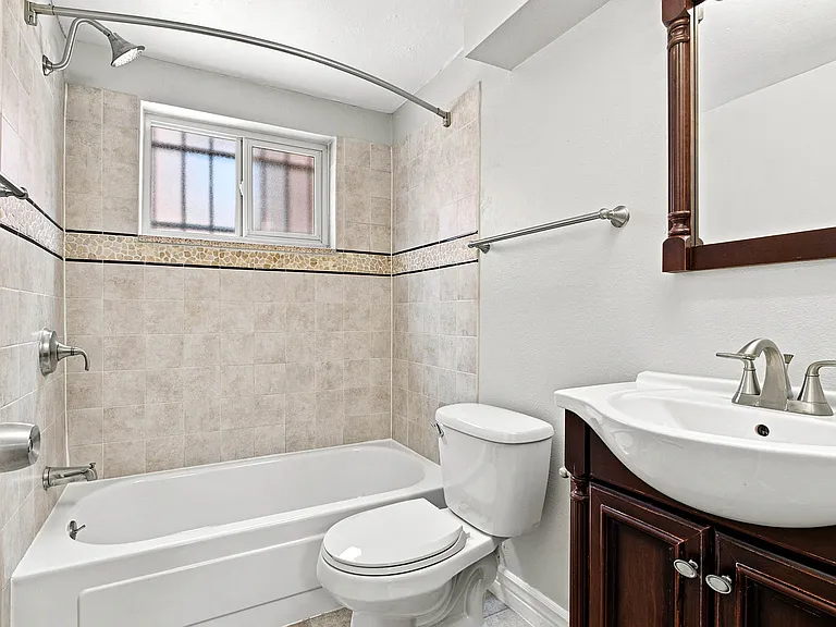 222 Logan — Photo 38