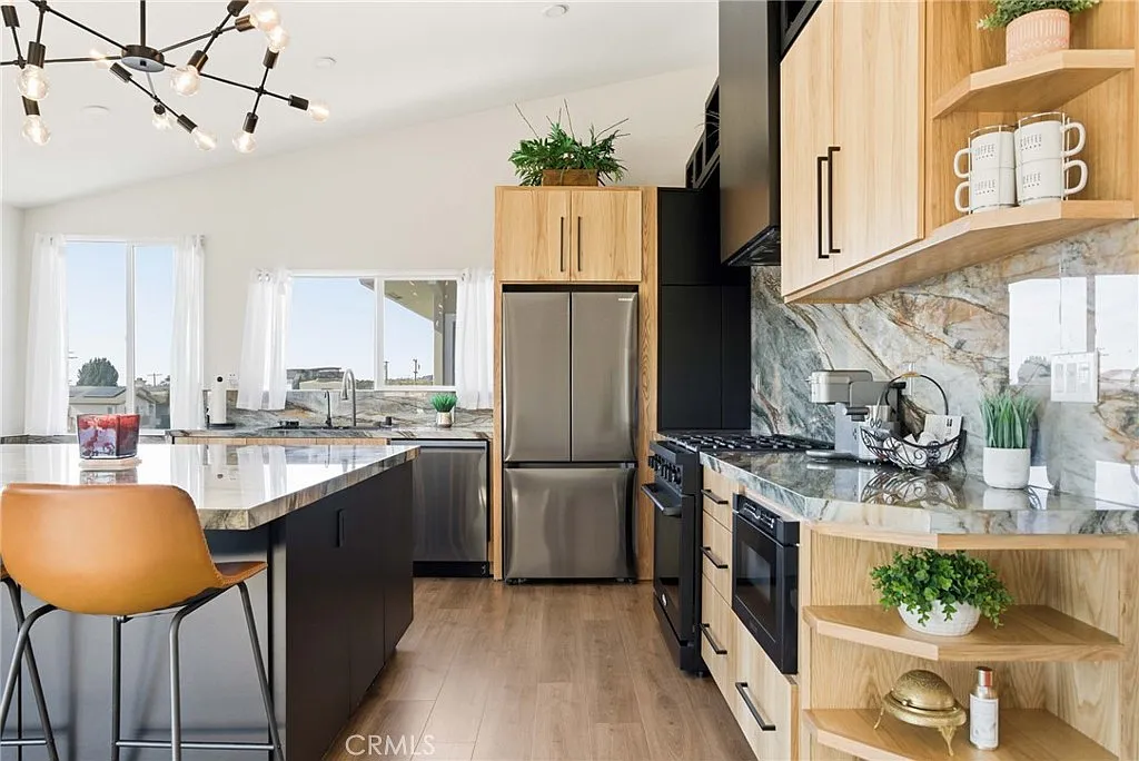 2 bed, 1233 sqft, $5,995 — Photo 3