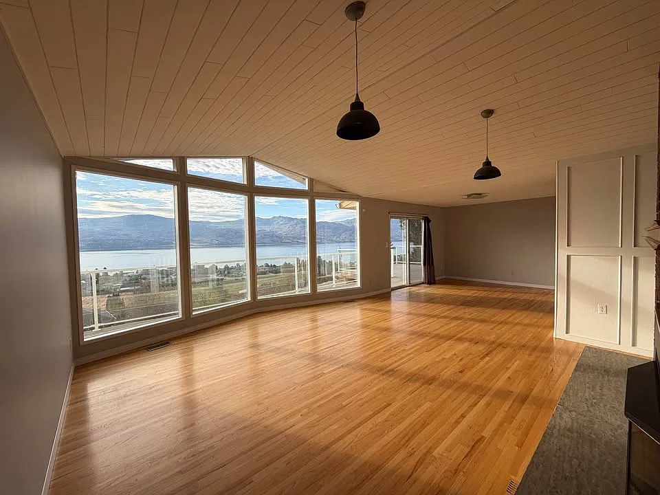 5 bed, 3650 sqft, $3,550 — Photo 2