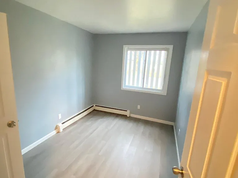 2044 Arlington Ave #10 — Photo 8