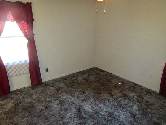 4th image of 101 Annadelle Ave