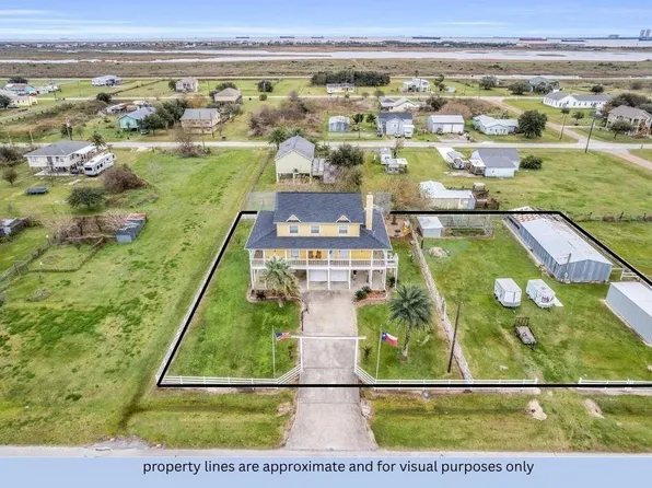 1216 Overton Ave, Port Bolivar, TX 77650
