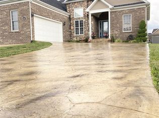 248 Emmaus Cir, Elizabethtown, KY 42701